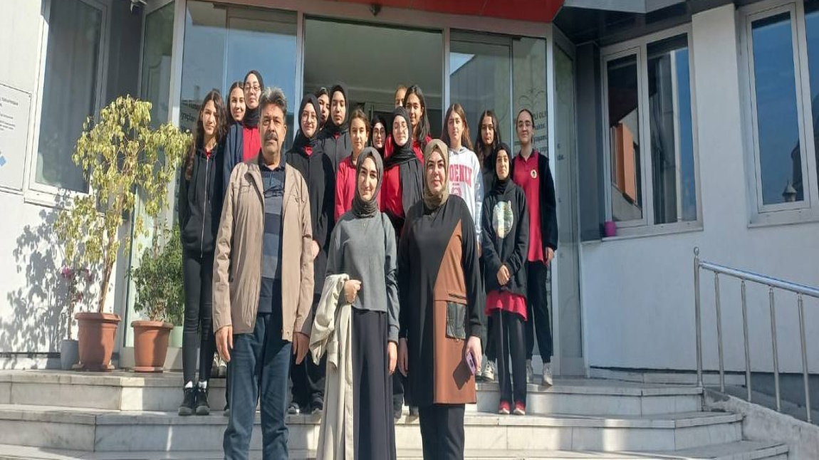 Lise Tanıtım Gezisi: Esenler Şehit Türkmen Tekin Anadolu İmam Hatip Lisesi